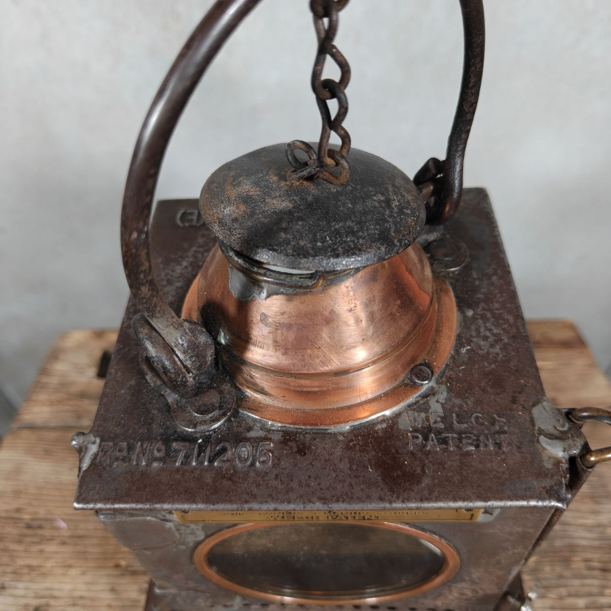 Vintage Welch Patent Railway Lamp BR E – Lamp Manufacturing & Railway Supplies Ltd London – Brass and Copper Details, 23 cm