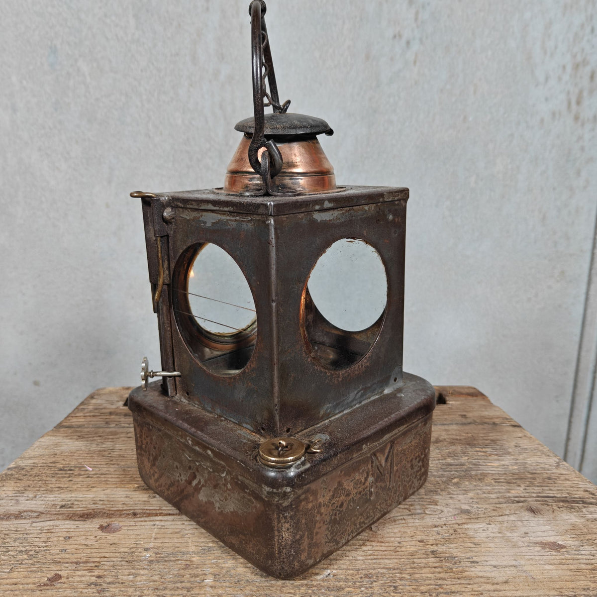 Vintage Welch Patent Railway Lamp BR E – Lamp Manufacturing & Railway Supplies Ltd London – Brass and Copper Details, 23 cm