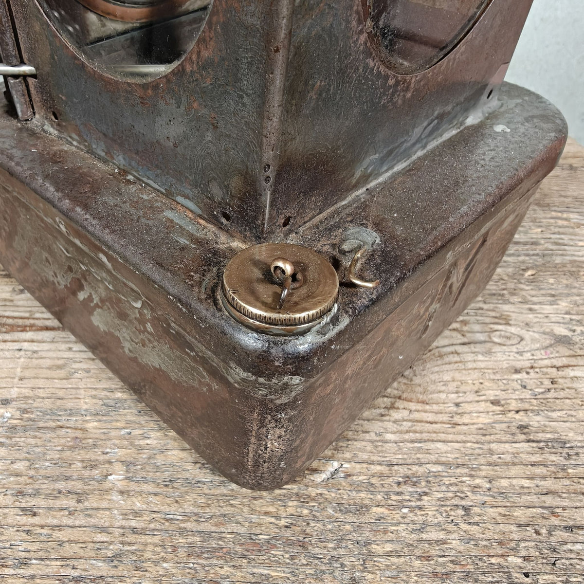 Vintage Welch Patent Railway Lamp BR E – Lamp Manufacturing & Railway Supplies Ltd London – Brass and Copper Details, 23 cm
