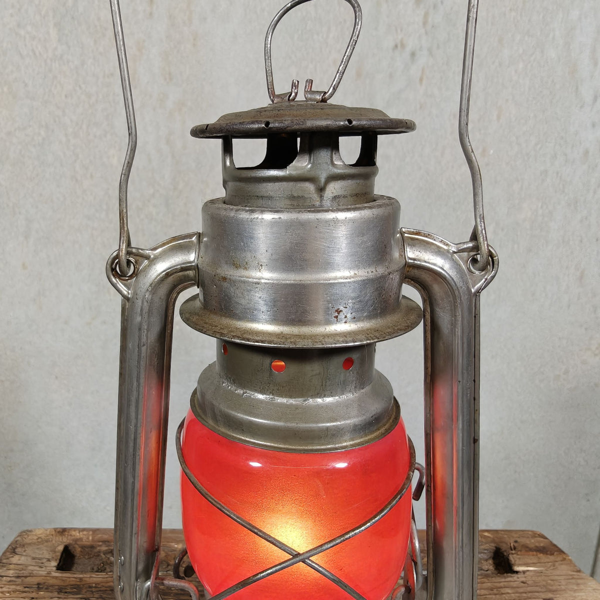 Vintage BAT No. 159 Hurricane Lantern – VEB Sturmlaternewerk, Made in Germany – c. 1966-1968