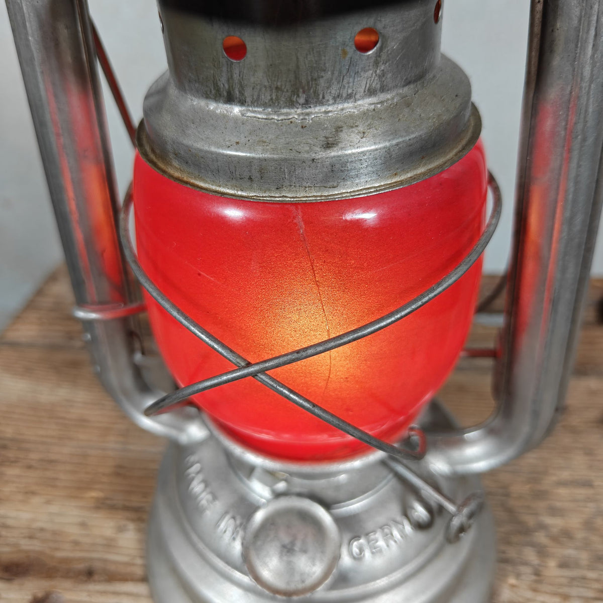 Vintage BAT No. 159 Hurricane Lantern – VEB Sturmlaternewerk, Made in Germany – c. 1966-1968