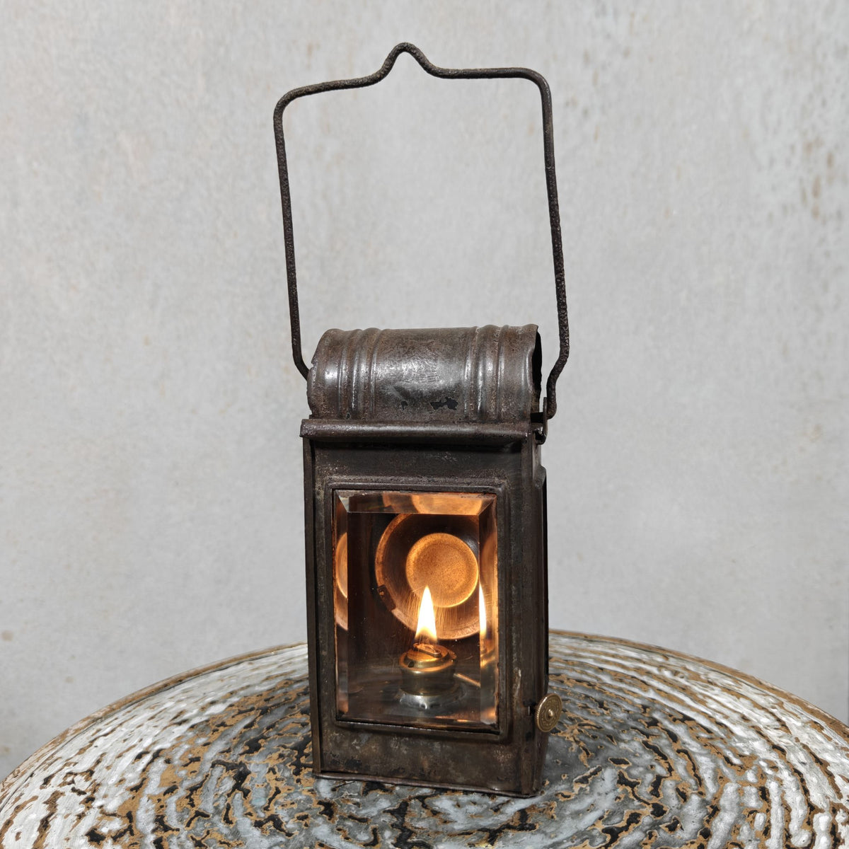 Rare Old and Vintage Hand Lantern, Oil Hand Lamp with Faceted Glass by the Well-Known Maker Kästner & Töbelmann. In Working Order.