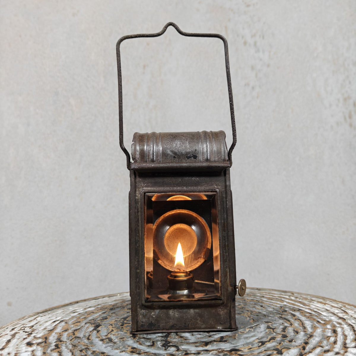 Rare Old and Vintage Hand Lantern, Oil Hand Lamp with Faceted Glass by the Well-Known Maker Kästner & Töbelmann. In Working Order.