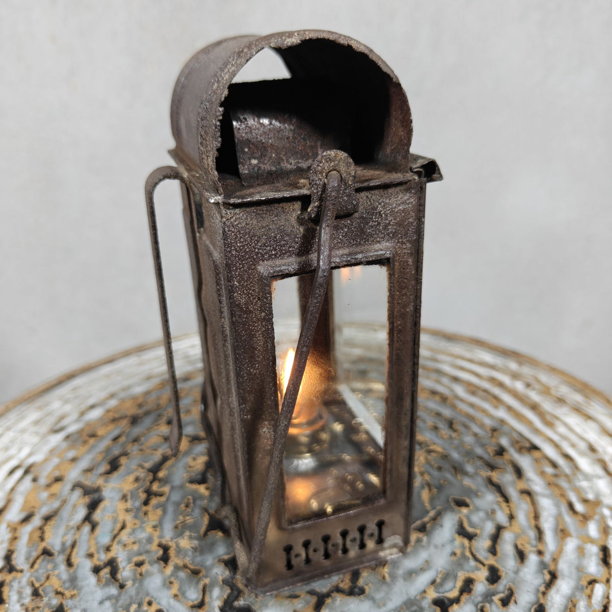 Rare Old and Vintage Hand Lantern, Oil Hand Lamp with Faceted Glass by the Well-Known Maker Kästner & Töbelmann. In Working Order.