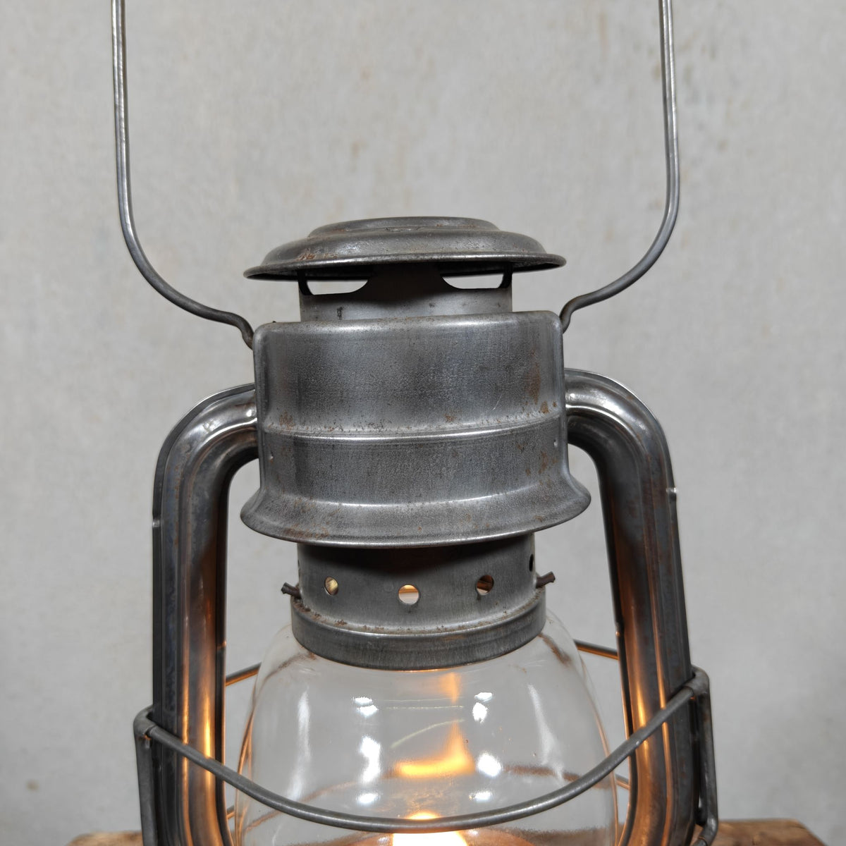 Vintage Royalux Hurricane Lantern by SIF, France 1950s – Globe Lift via Handle, 15 mm Wick, Wire Guard