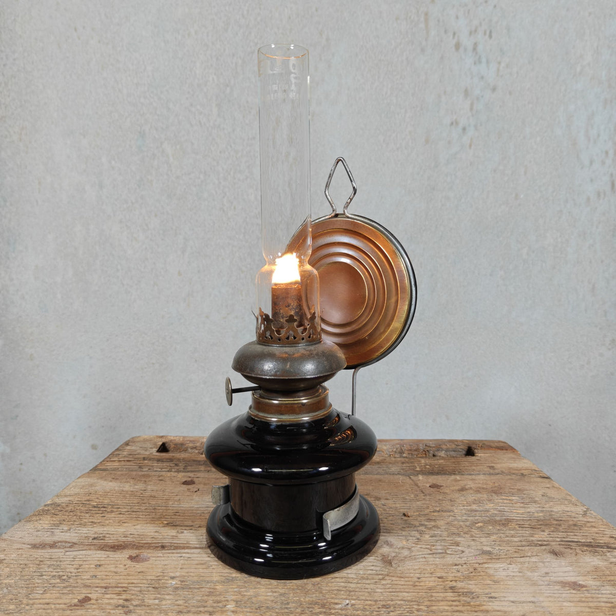 Beautiful Old Oil Wall Lamp / Kitchen Lamp, Lovely Vintage Condition, Kindermann, C.F. & Co. Wick Holder, Black-Brown Reservoir