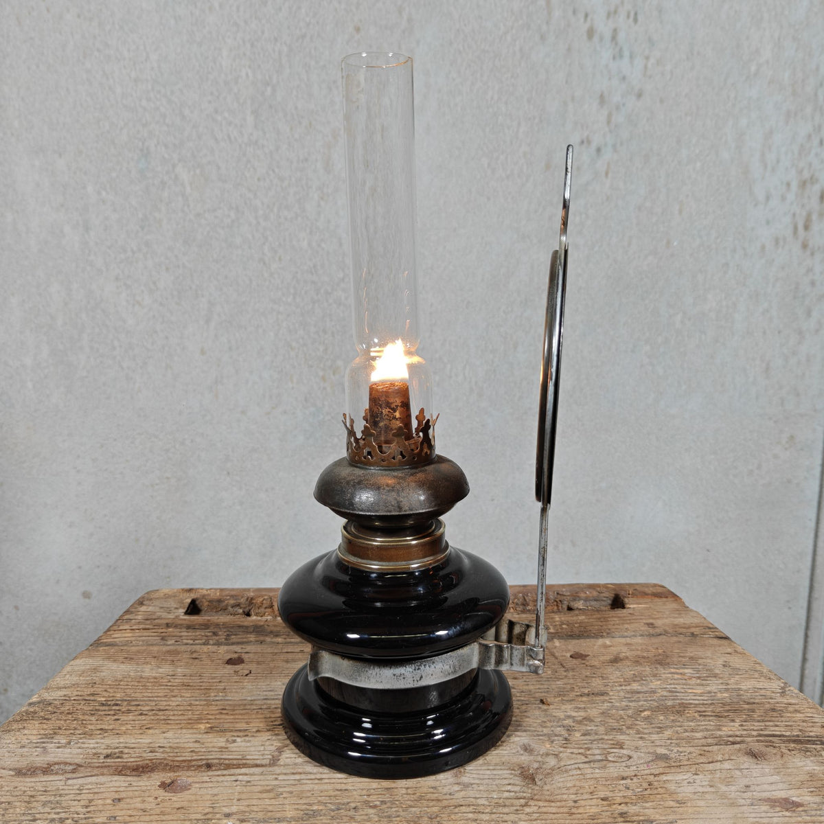 Beautiful Old Oil Wall Lamp / Kitchen Lamp, Lovely Vintage Condition, Kindermann, C.F. & Co. Wick Holder, Black-Brown Reservoir