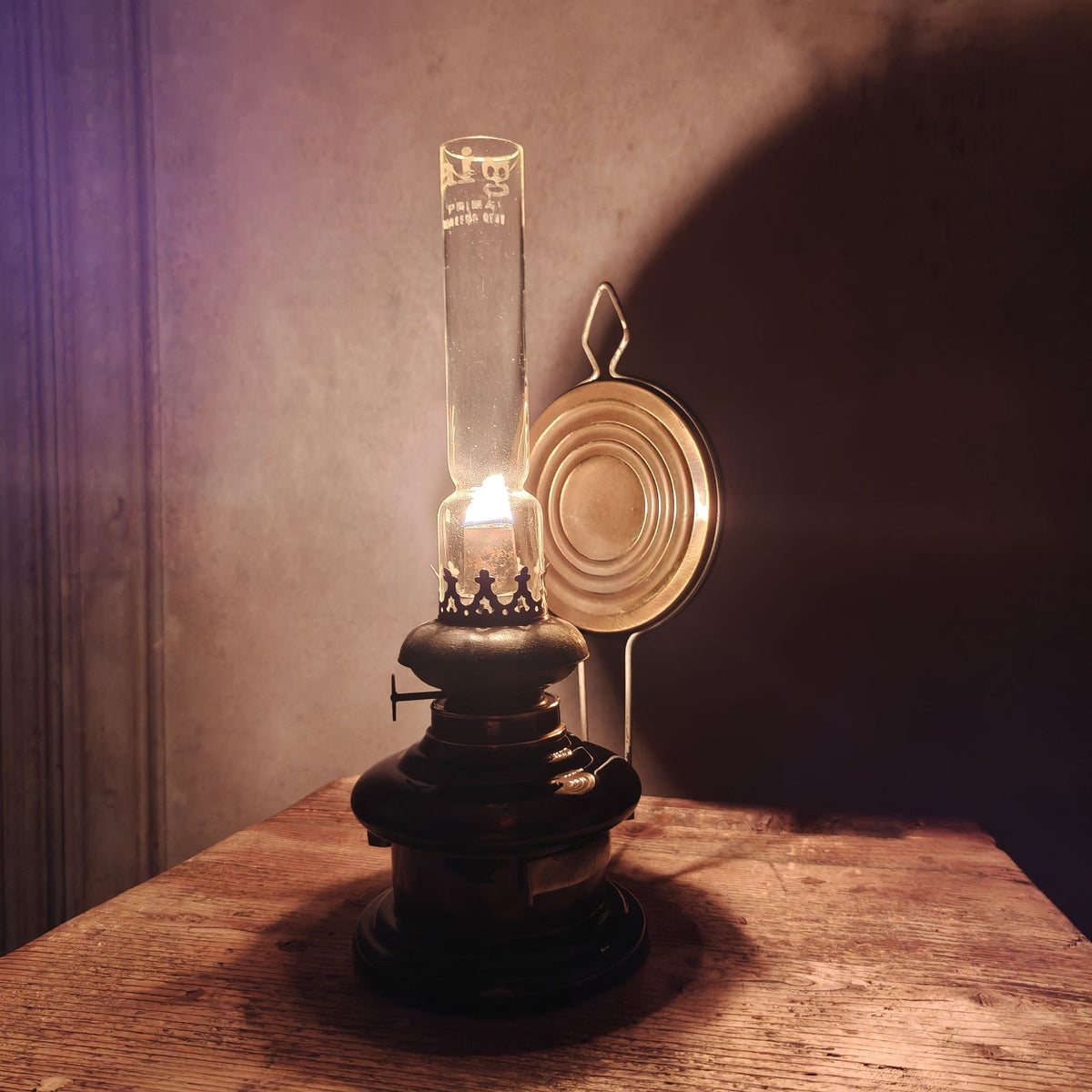Beautiful Old Oil Wall Lamp / Kitchen Lamp, Lovely Vintage Condition, Kindermann, C.F. & Co. Wick Holder, Black-Brown Reservoir