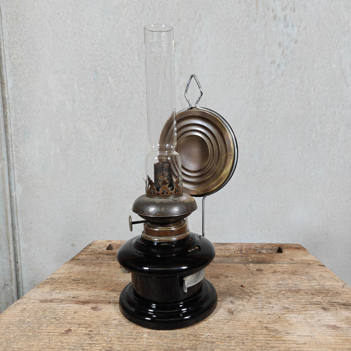 Beautiful Old Oil Wall Lamp / Kitchen Lamp, Lovely Vintage Condition, Kindermann, C.F. & Co. Wick Holder, Black-Brown Reservoir