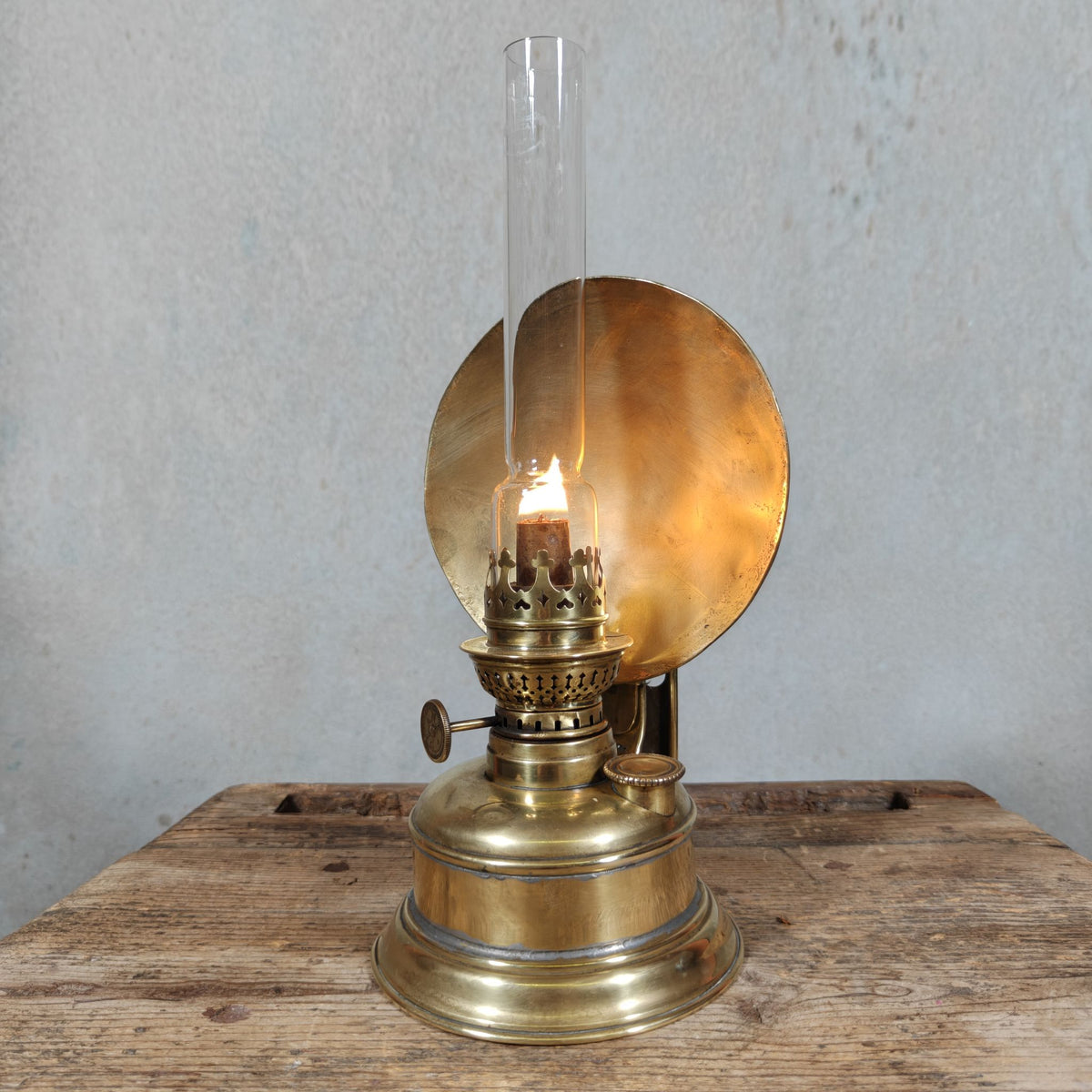 Special Old Oil Lamp, Wall Lamp / Kitchen Lamp in Good Condition with PLANK Wick Holder, Special Model