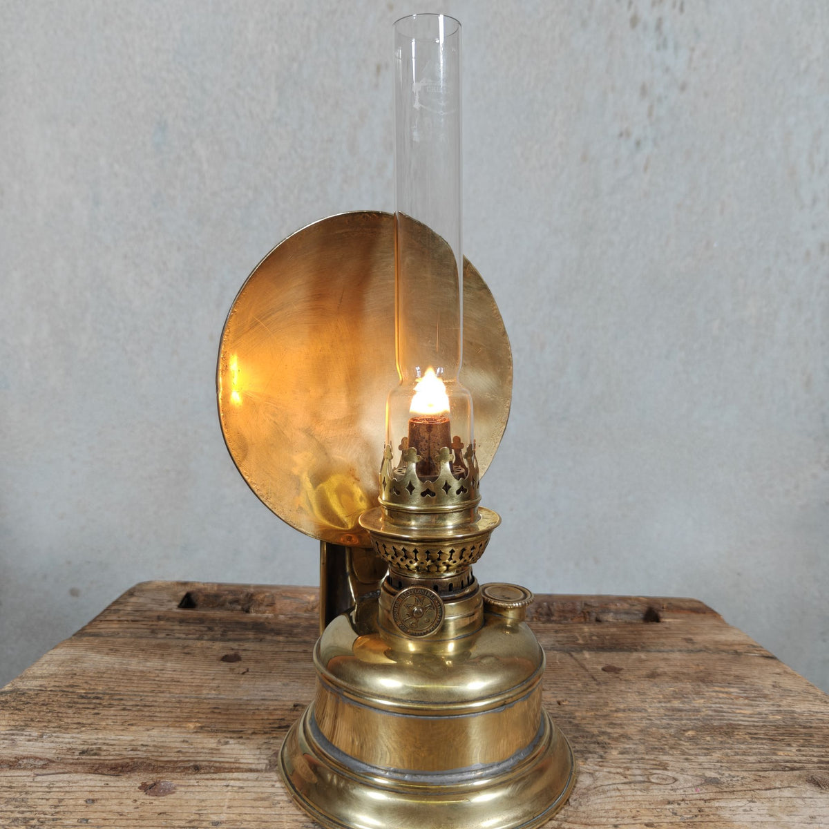 Special Old Oil Lamp, Wall Lamp / Kitchen Lamp in Good Condition with PLANK Wick Holder, Special Model