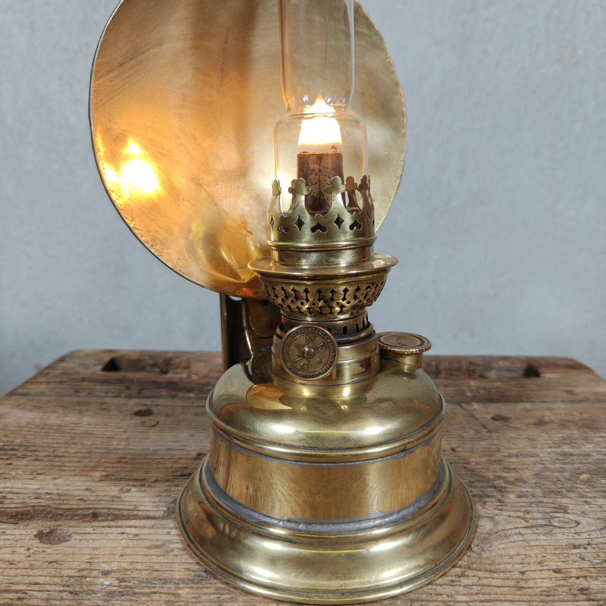 Special Old Oil Lamp, Wall Lamp / Kitchen Lamp in Good Condition with PLANK Wick Holder, Special Model
