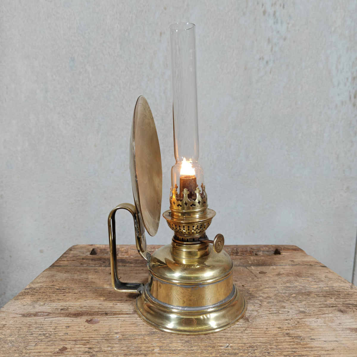Special Old Oil Lamp, Wall Lamp / Kitchen Lamp in Good Condition with PLANK Wick Holder, Special Model