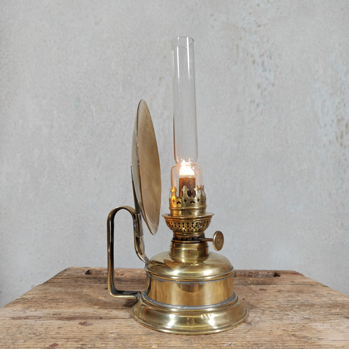 Special Old Oil Lamp, Wall Lamp / Kitchen Lamp in Good Condition with PLANK Wick Holder, Special Model