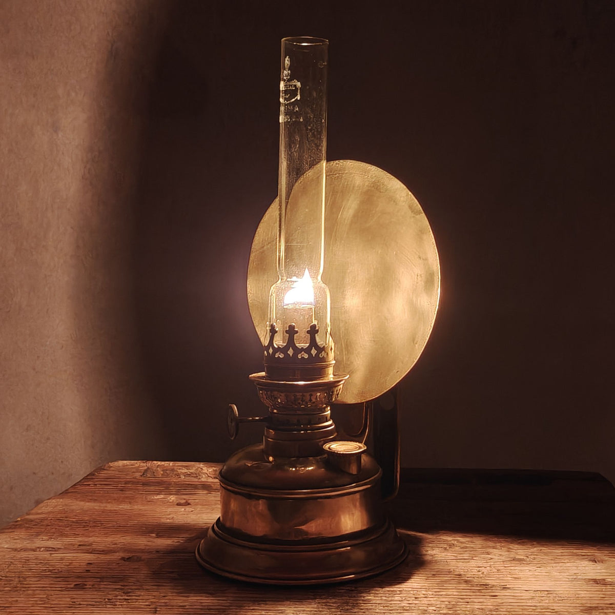 Special Old Oil Lamp, Wall Lamp / Kitchen Lamp in Good Condition with PLANK Wick Holder, Special Model
