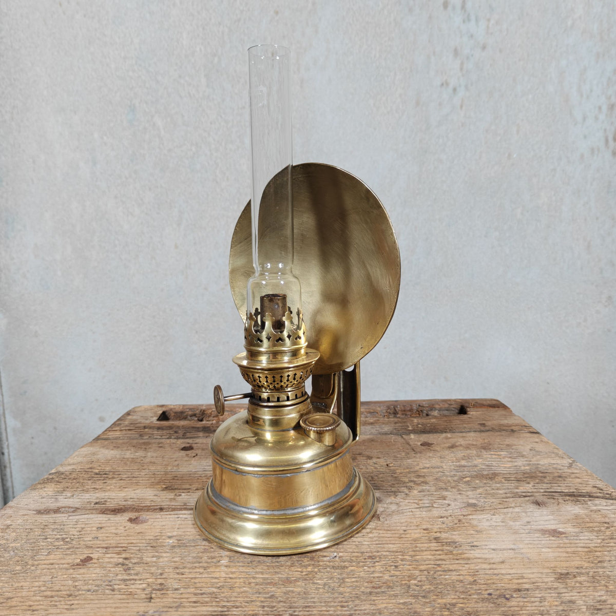 Special Old Oil Lamp, Wall Lamp / Kitchen Lamp in Good Condition with PLANK Wick Holder, Special Model