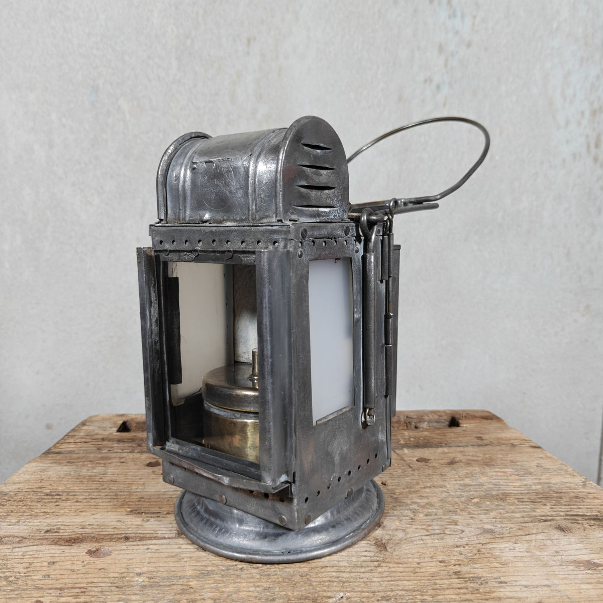 Special Belgian Carbide Signal Lamp – Orlians & Co, Mechelen, Belgium, 1948. Unusually made of steel; most are brass.