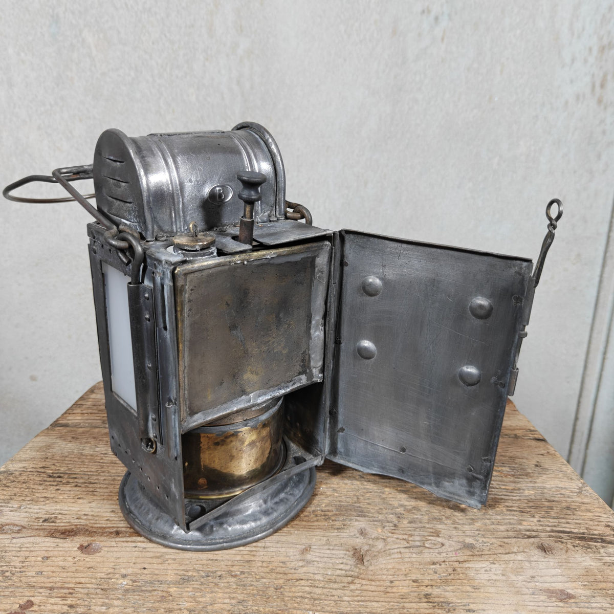 Special Belgian Carbide Signal Lamp – Orlians & Co, Mechelen, Belgium, 1948. Unusually made of steel; most are brass.
