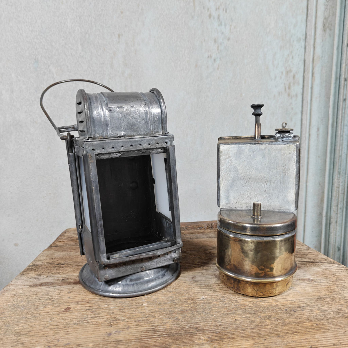 Special Belgian Carbide Signal Lamp – Orlians & Co, Mechelen, Belgium, 1948. Unusually made of steel; most are brass.