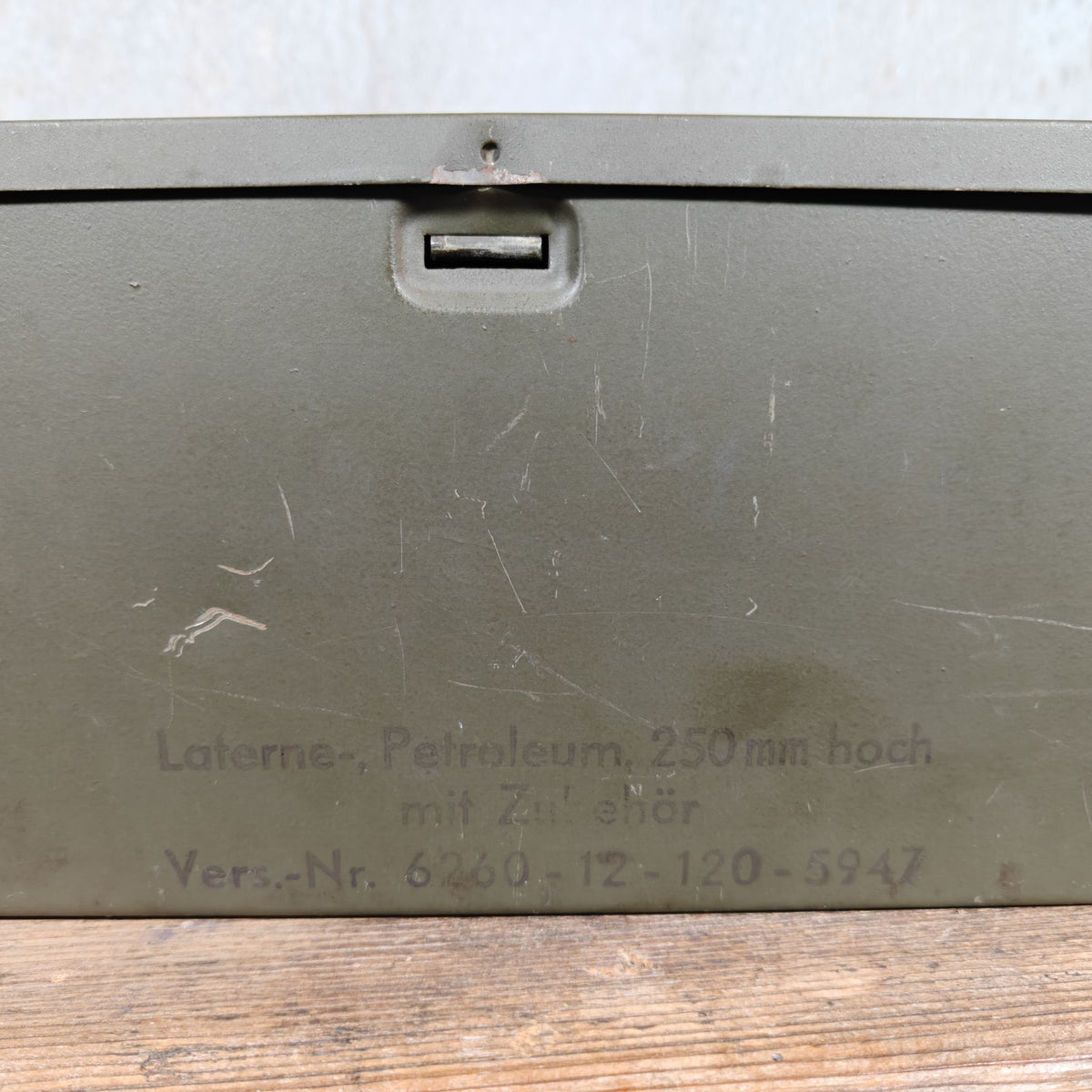 Vintage Feuerhand 276 Bundeswehr Hurricane Lantern Set in Metal Case – NOS, Two Coloured Spare Glasses, Manual