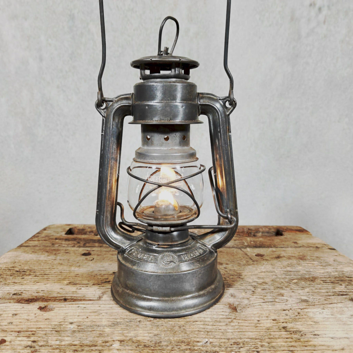 Beautiful Vintage Hurricane Lantern, Feuerhand 175 Western Germany, Baby – In Good Working Order