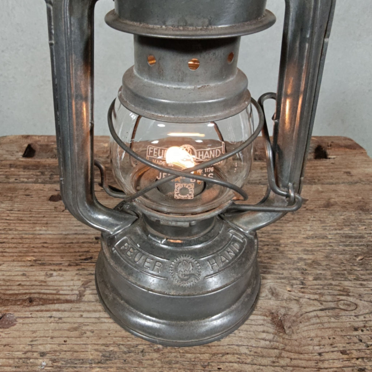 Beautiful Vintage Hurricane Lantern, Feuerhand 175 Western Germany, Baby – In Good Working Order
