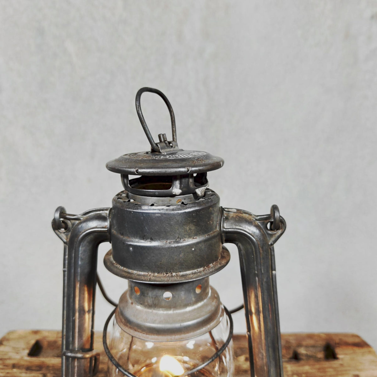 Beautiful Vintage Hurricane Lantern, Feuerhand 175 Western Germany, Baby – In Good Working Order