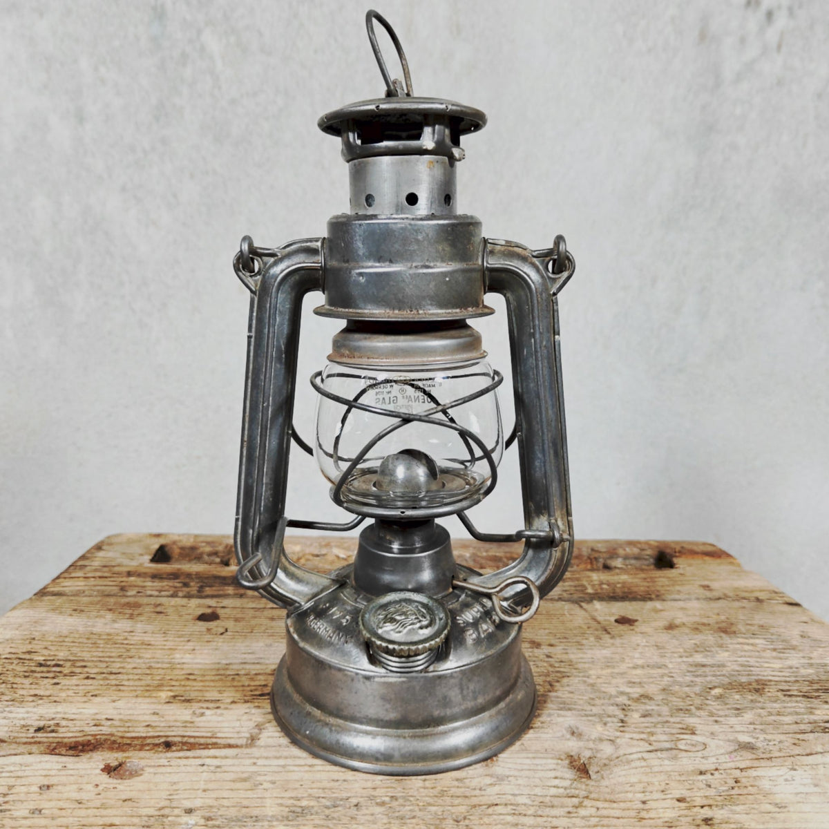 Beautiful Vintage Hurricane Lantern, Feuerhand 175 Western Germany, Baby – In Good Working Order