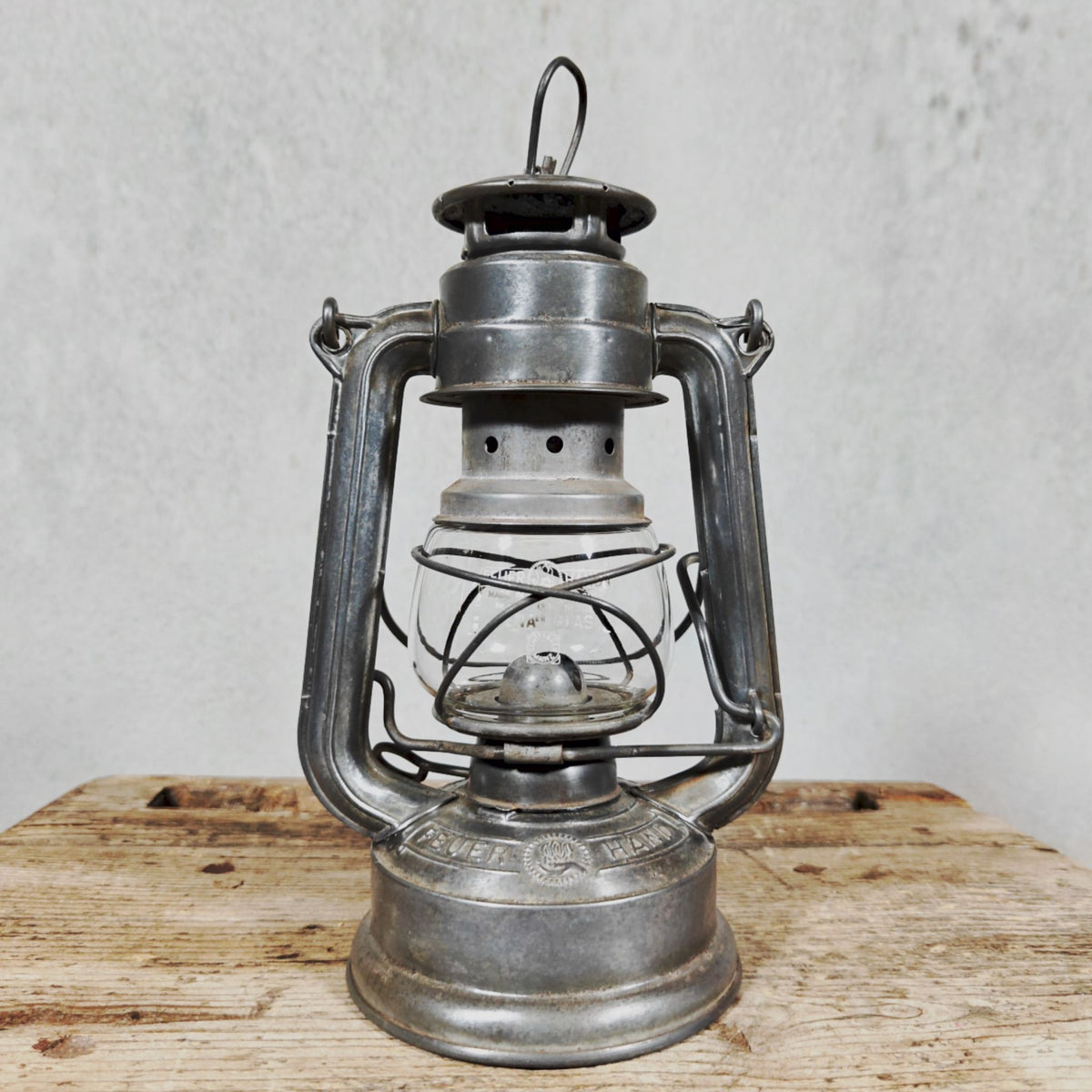 Beautiful Vintage Hurricane Lantern, Feuerhand 175 Western Germany, Baby – In Good Working Order