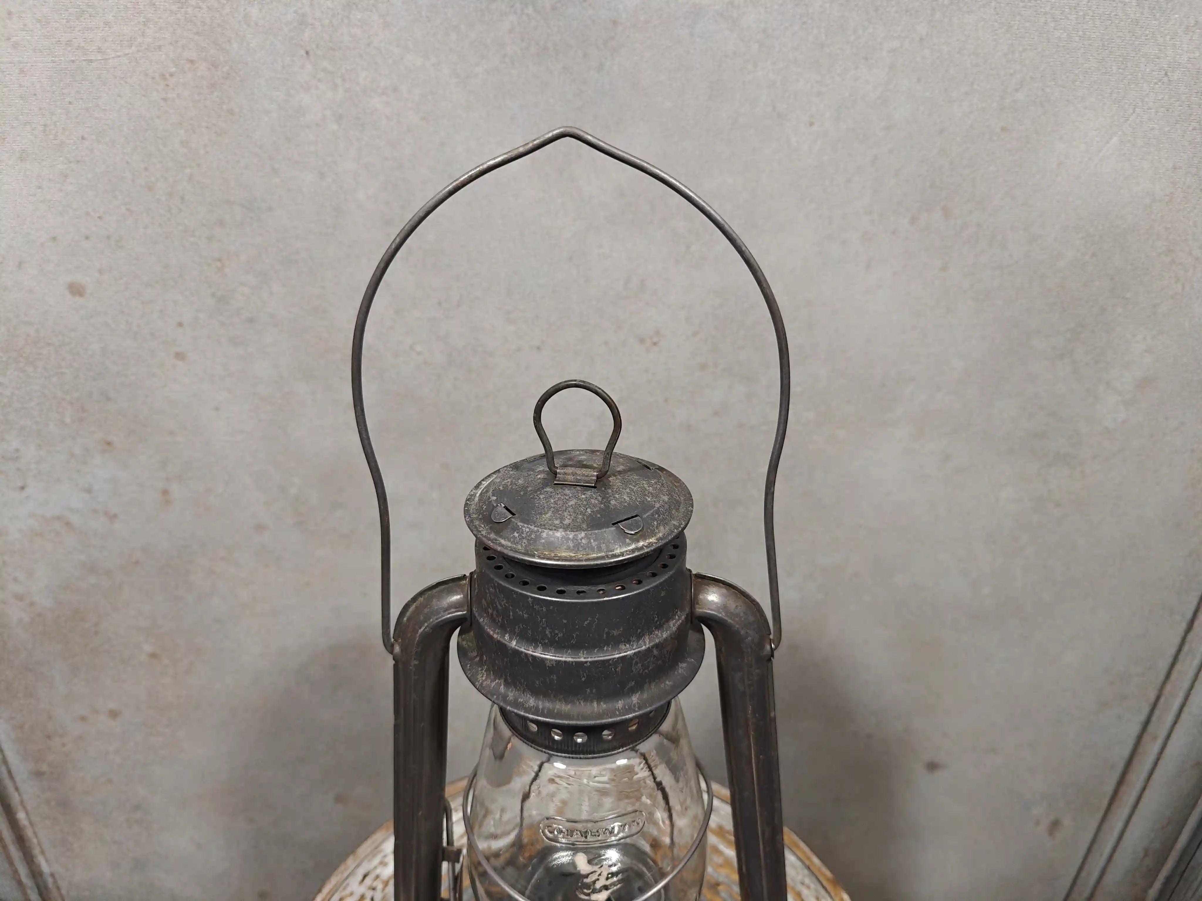 Chalwyn “Far East” Hurricane Lantern – Made in England (1960s–1970s) – NOS