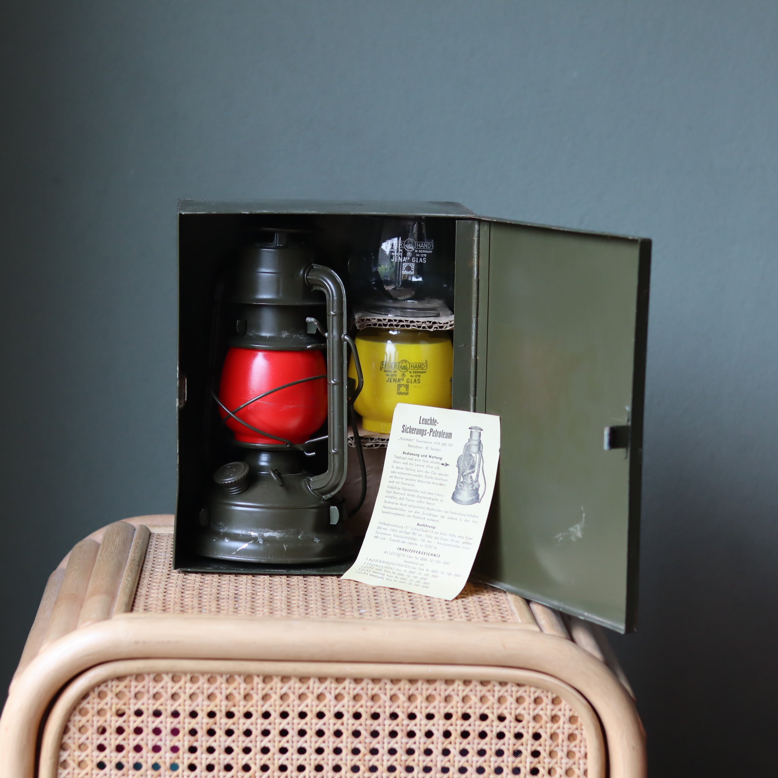 Extremely Rare ASA 682 Automatic Storm Lantern – NOS in Original Case with Spare Glass & Manual (c.1960)