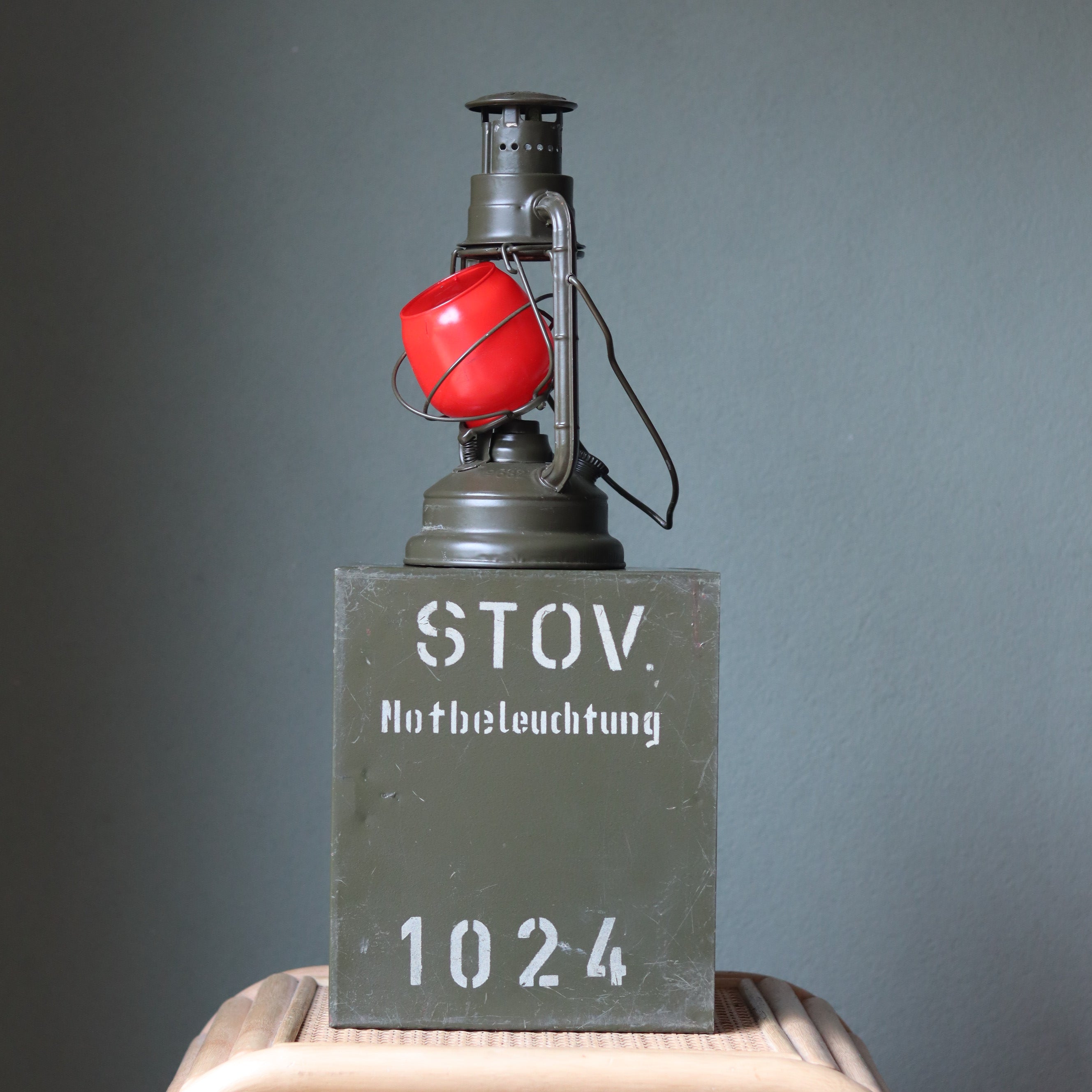 Extremely Rare ASA 682 Automatic Storm Lantern – NOS in Original Case with Spare Glass & Manual (c.1960)