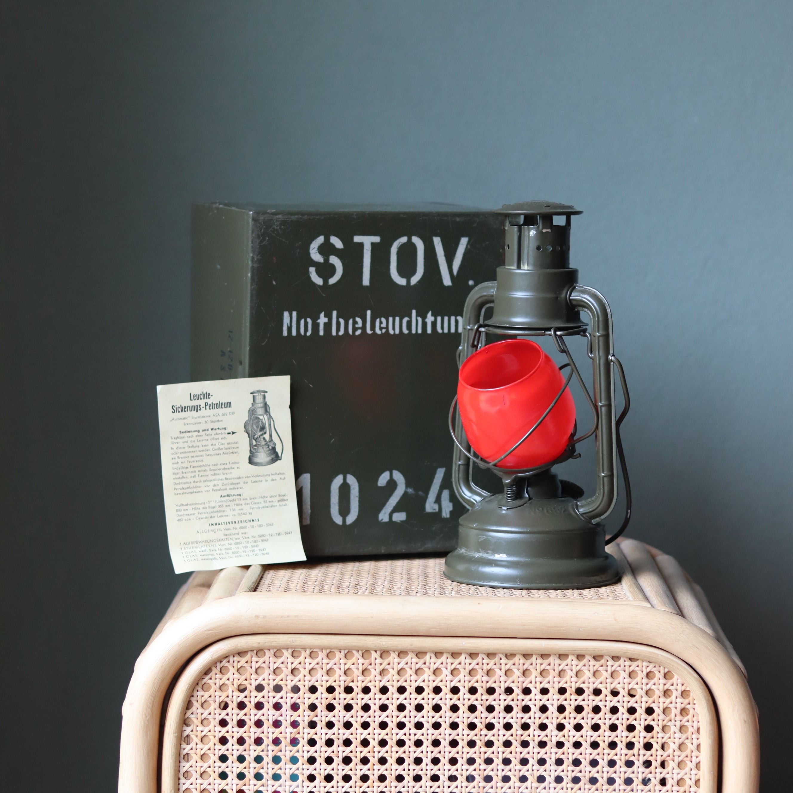 Extremely Rare ASA 682 Automatic Storm Lantern – NOS in Original Case with Spare Glass & Manual (c.1960)