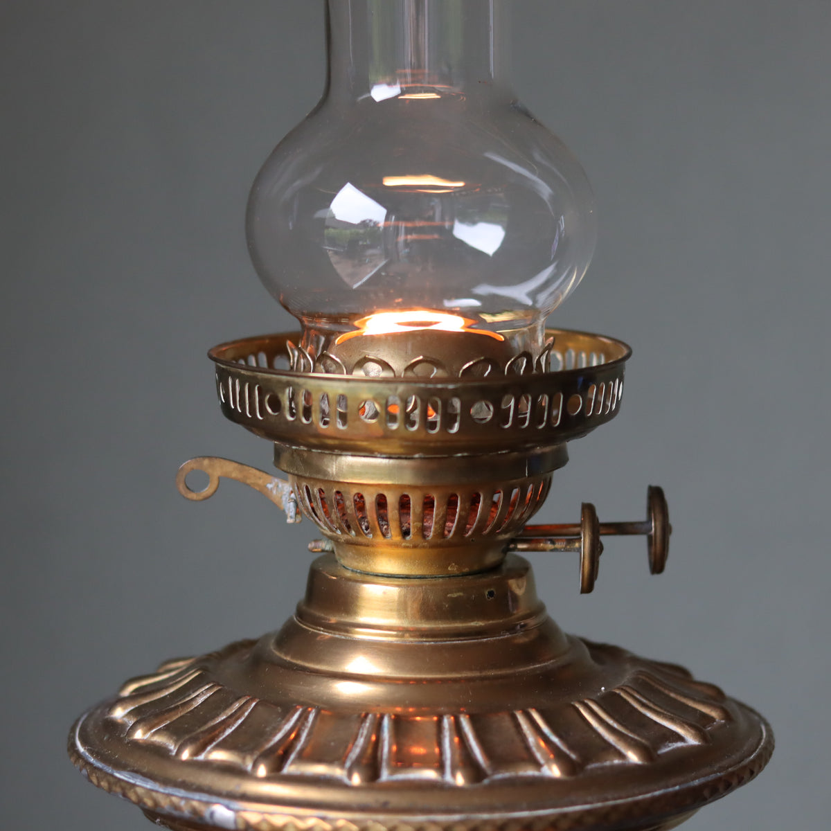 Vintage Brass Oil Lamp – Duplex Double Wick Burner – Yellow Glass Shade – 1950s–1970s close-up detail of brass burner and glass shade
