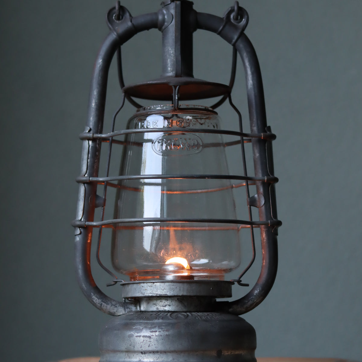 Rare Vintage Frowo 105 Hurricane Lantern – Pre-War/short post war Model with Dog Emblem oil lamp lit inside metal frame