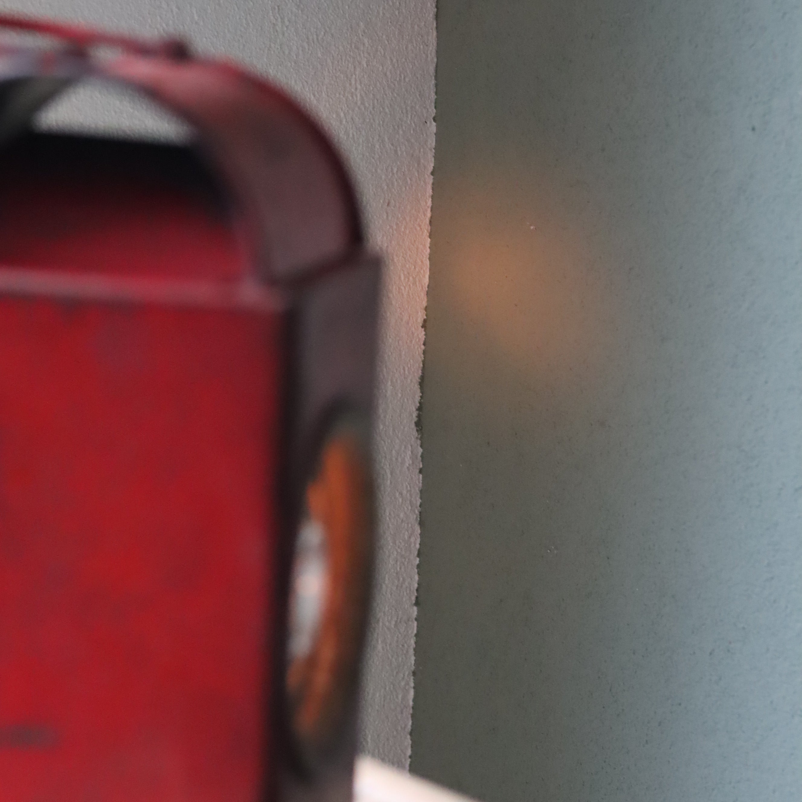 Vintage Roadwork Oil Lamp – A. Sartorius Wuppertal with Fishtail Burner (1960s) showing red lamp front detail.