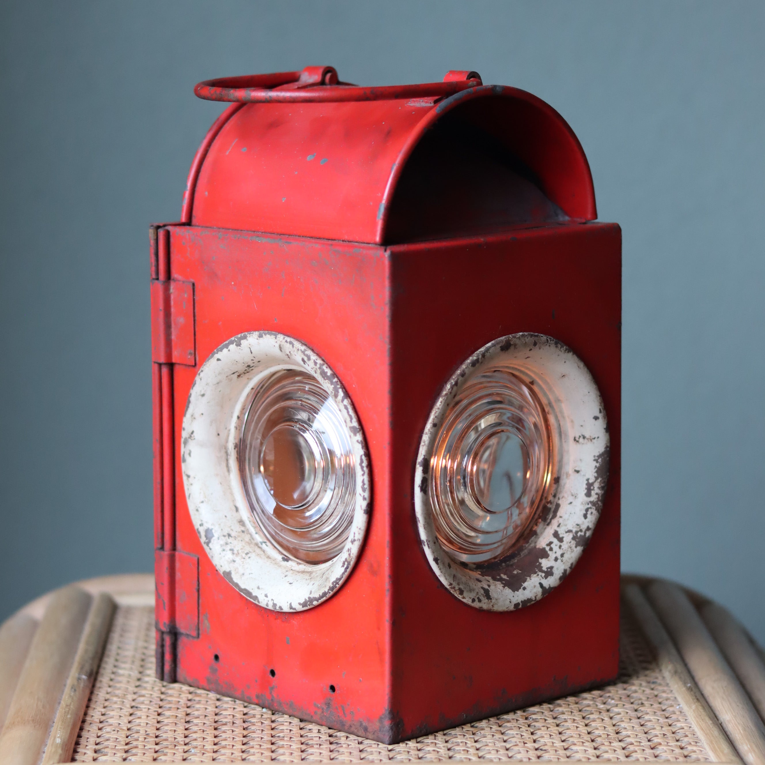 Vintage Roadwork Oil Lamp – A. Sartorius Wuppertal with Fishtail Burner (1960s) in red with glass lenses and metal handle.
