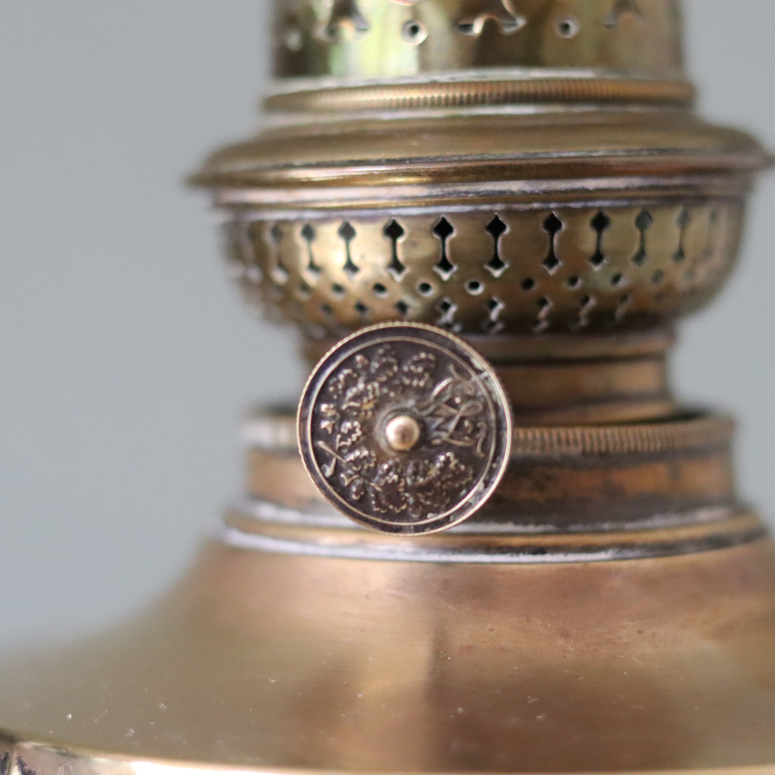 Rare Vintage Brass Oil Lamp – Bredemeyer Hilversum (1920s) with Wetzchewald & Wilmes Burner