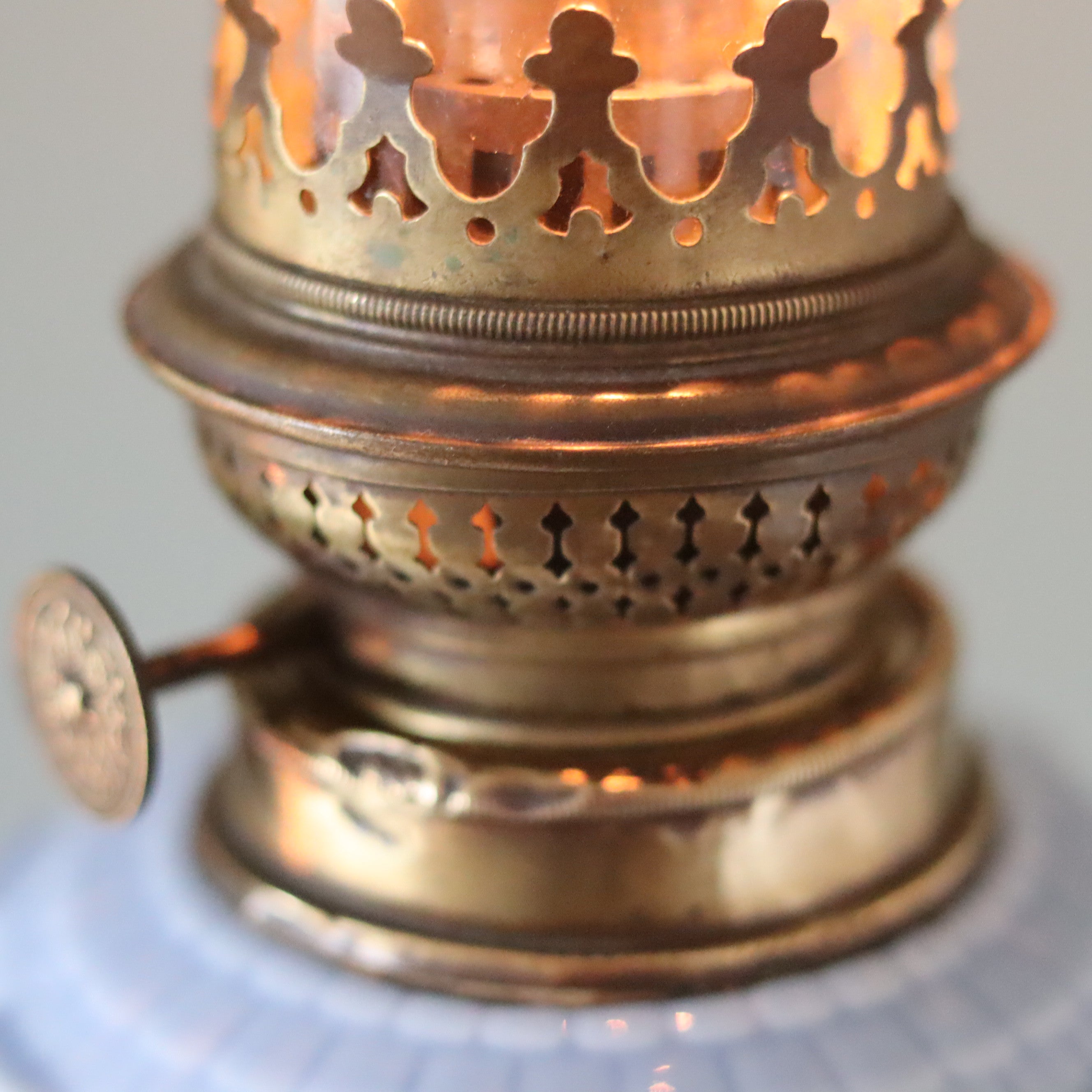 Rare Vintage Ceramic Oil Lamp – Tower Design with Wild & Wessel Burner (1930s) close-up on intricate burner detail
