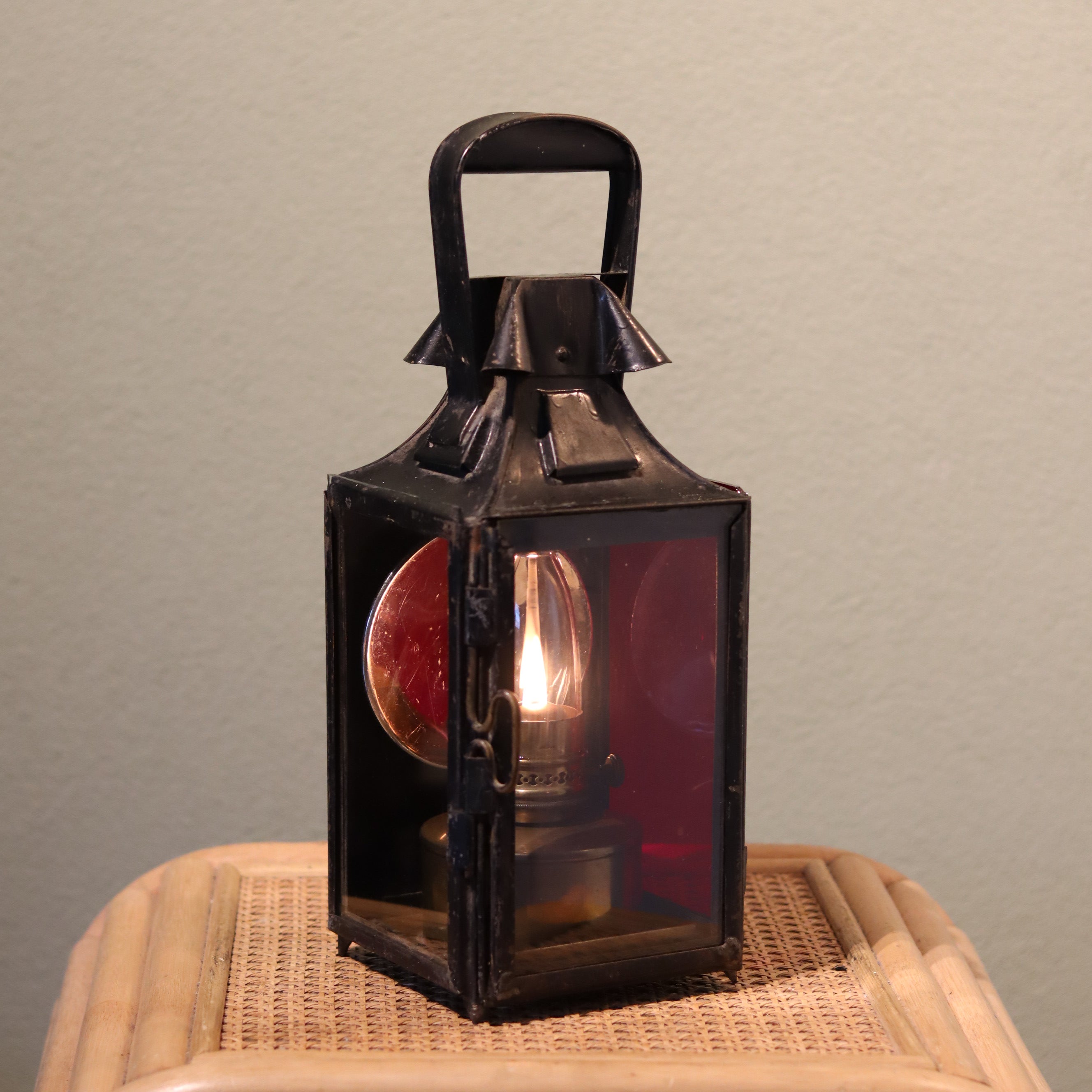 Rare Antique Railway Signal Lamp – Poyard à Paris, Complete and Functional oil lamp with black metal frame and red glass panels, circa 1920–1930