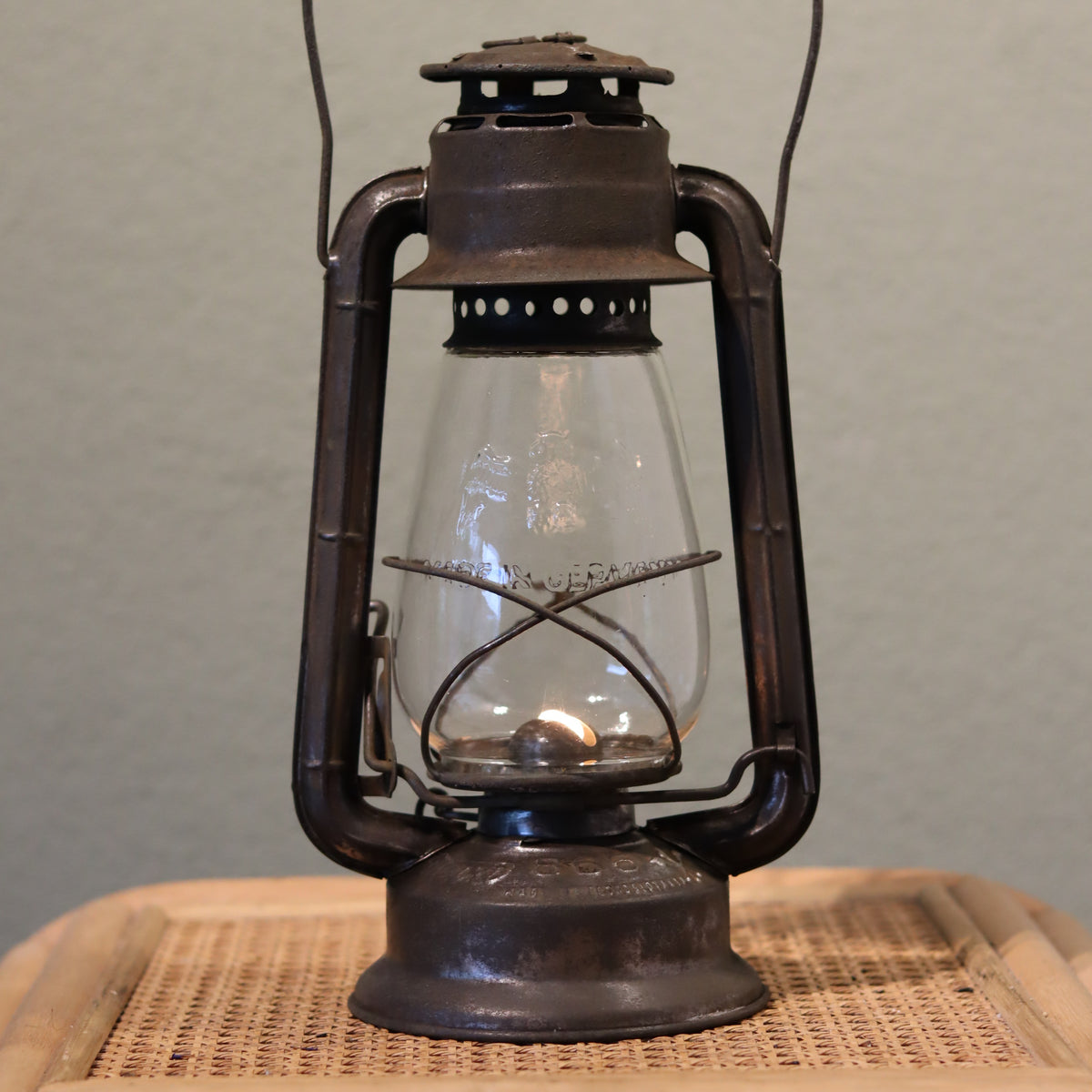 Rare Old Hurricane Lantern – Mewa 865 – Early Model with Unique Phönix Glass from Czechoslovakia oil lamp close-up