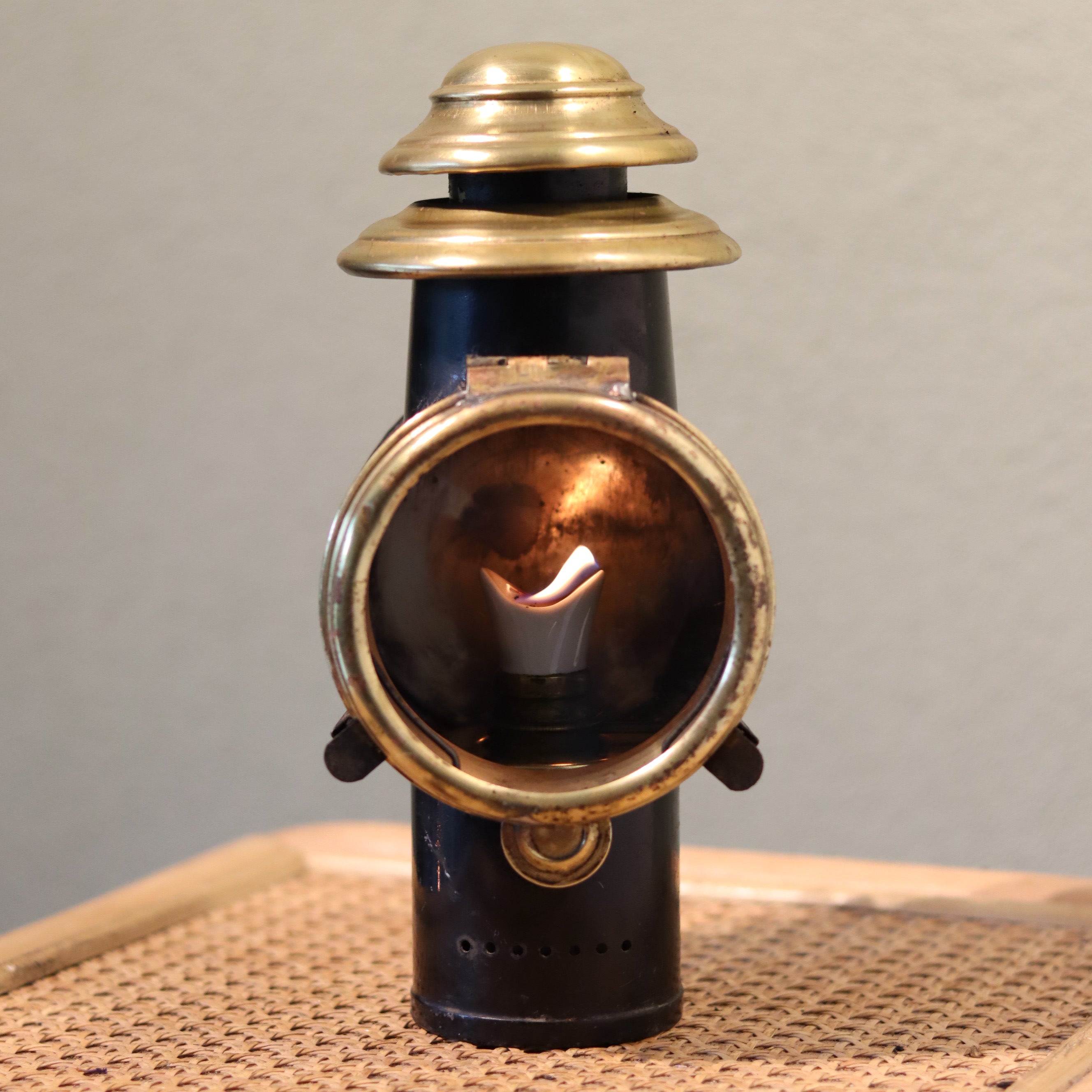 Antique Automobile Headlamp – Black & Brass with Fishtail Burner (c.1910–1930)