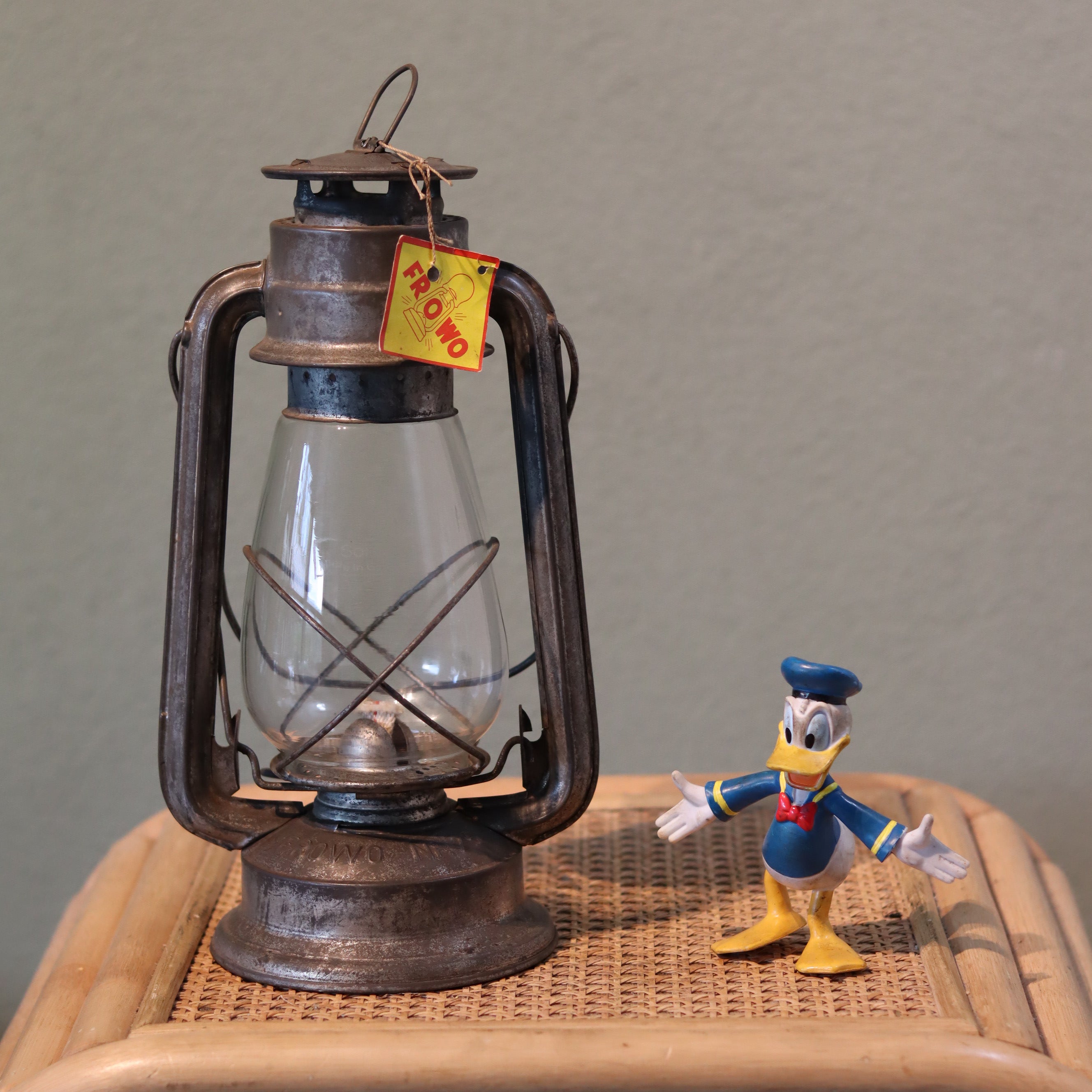 New Old Stock Vintage Frowo Hurricane Lantern – Model 75 (1960s/70s) oil lamp with metal and glass construction