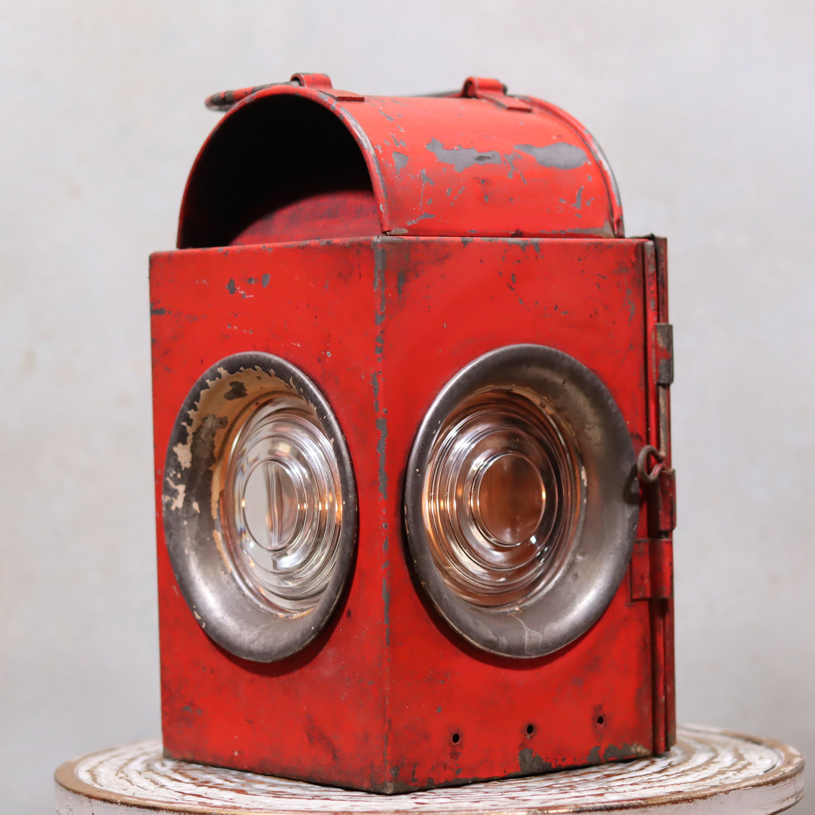 Vintage Roadwork Oil Lamp – A. Sartorius Wuppertal with Fishtail Burner (1960s) in red metal with dual reflective lenses