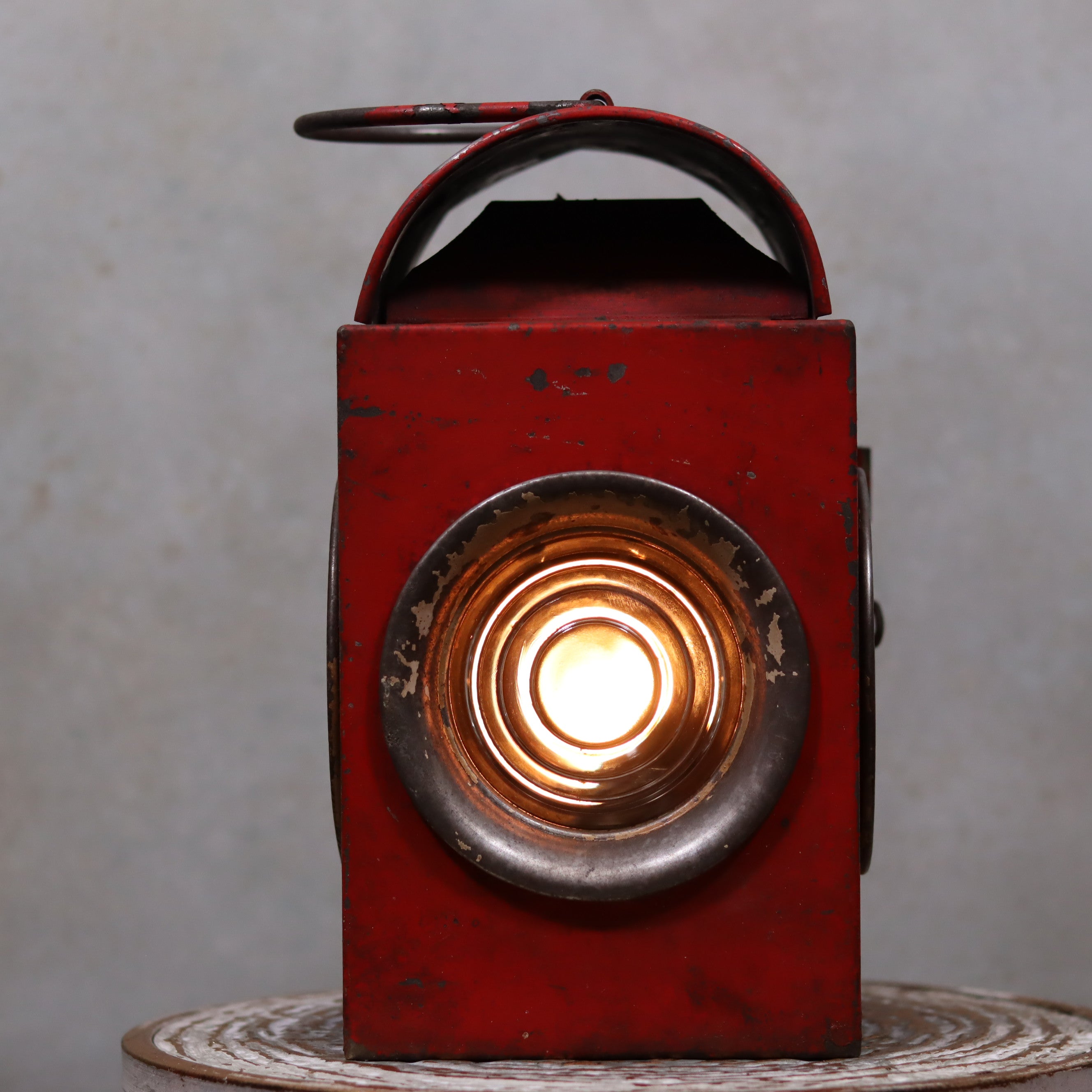 Vintage Roadwork Oil Lamp – A. Sartorius Wuppertal with Fishtail Burner (1960s) showing front lit view of red lamp