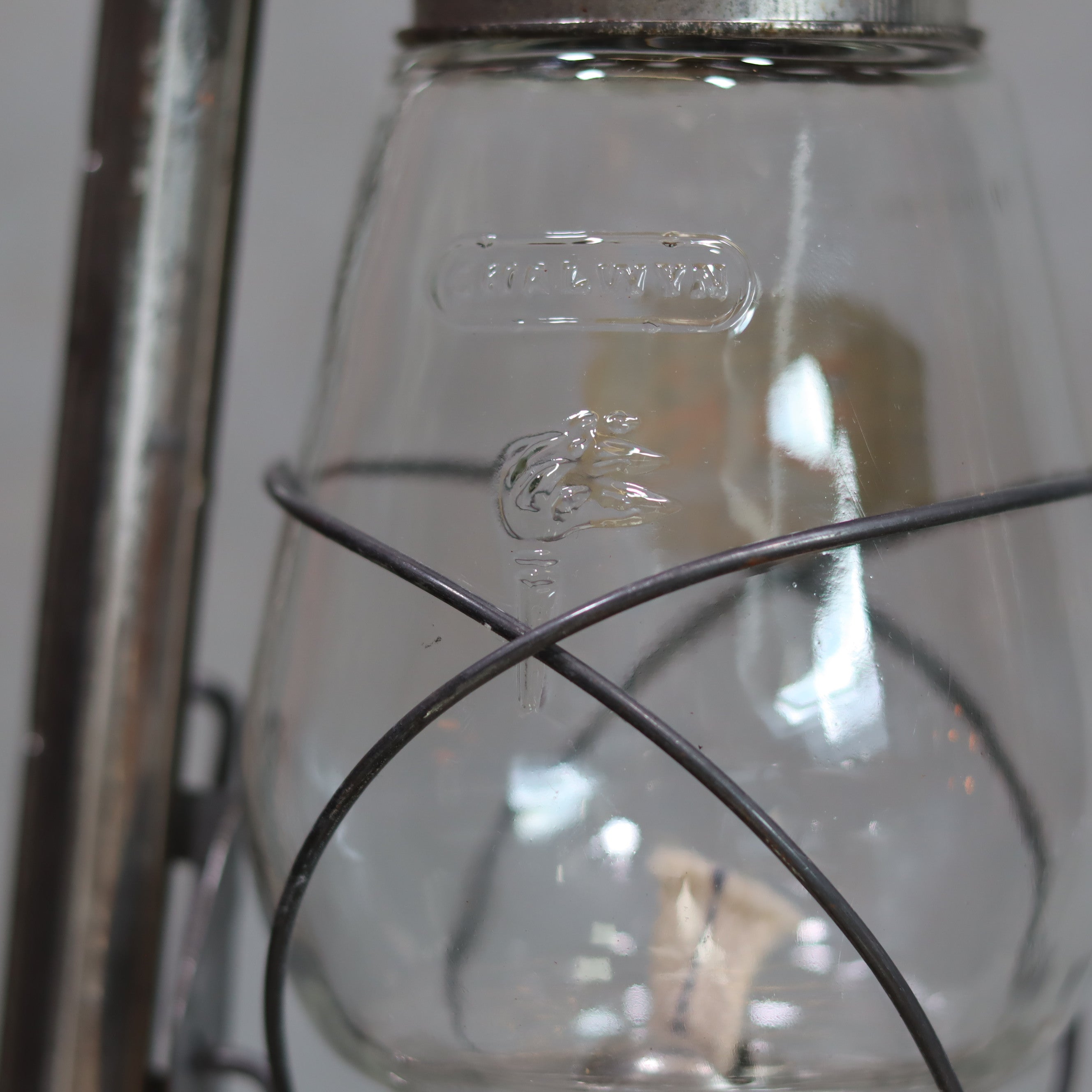 Chalwyn “Far East” Hurricane Lantern – Made in England (1960s–1970s) – NOS