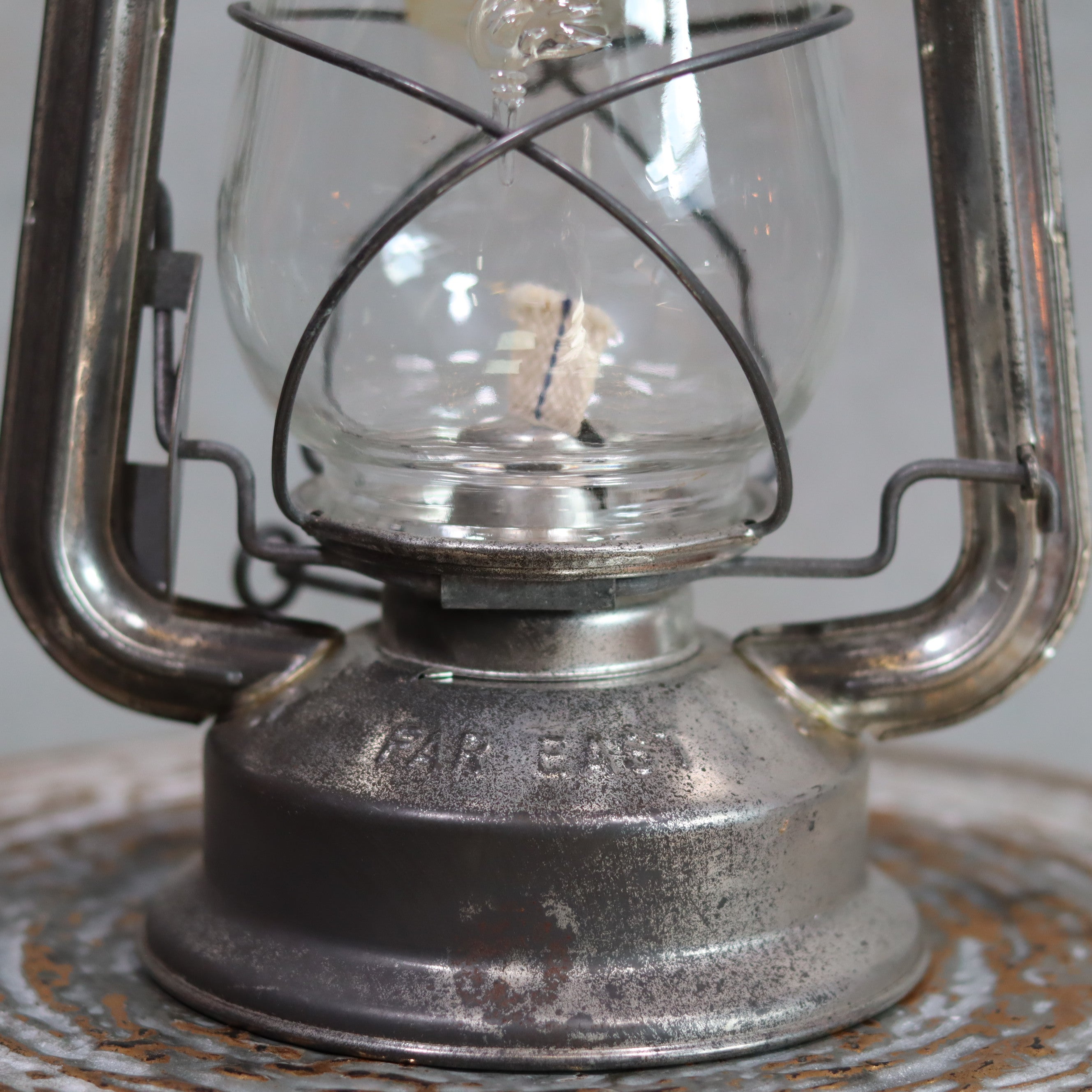 Chalwyn “Far East” Hurricane Lantern – Made in England (1960s–1970s) – NOS