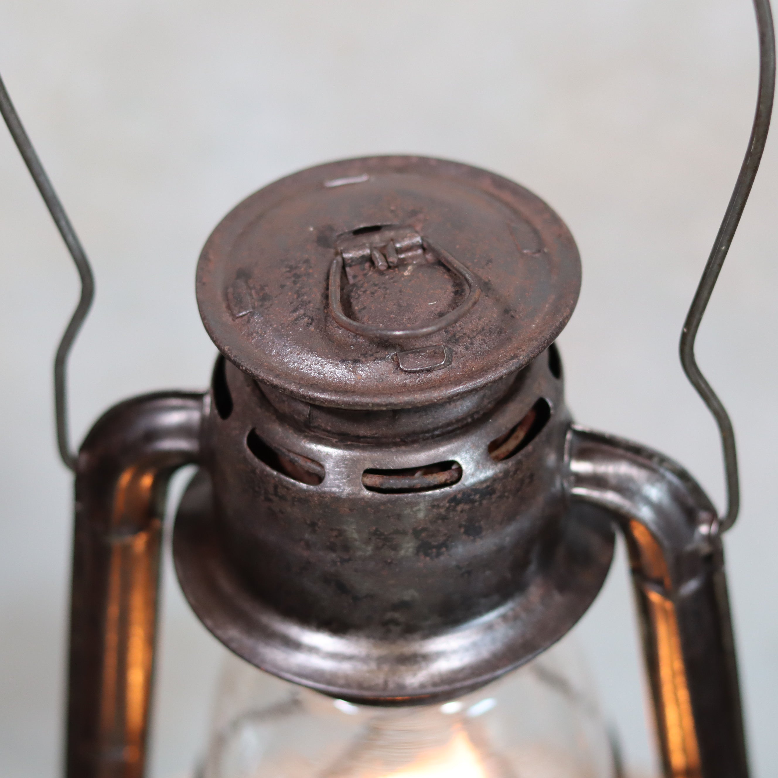 Vintage French ALG No. 6 Hurricane Lantern – Cristal Supérieur Glass (1930s) showing rusted metal oil lamp top detail