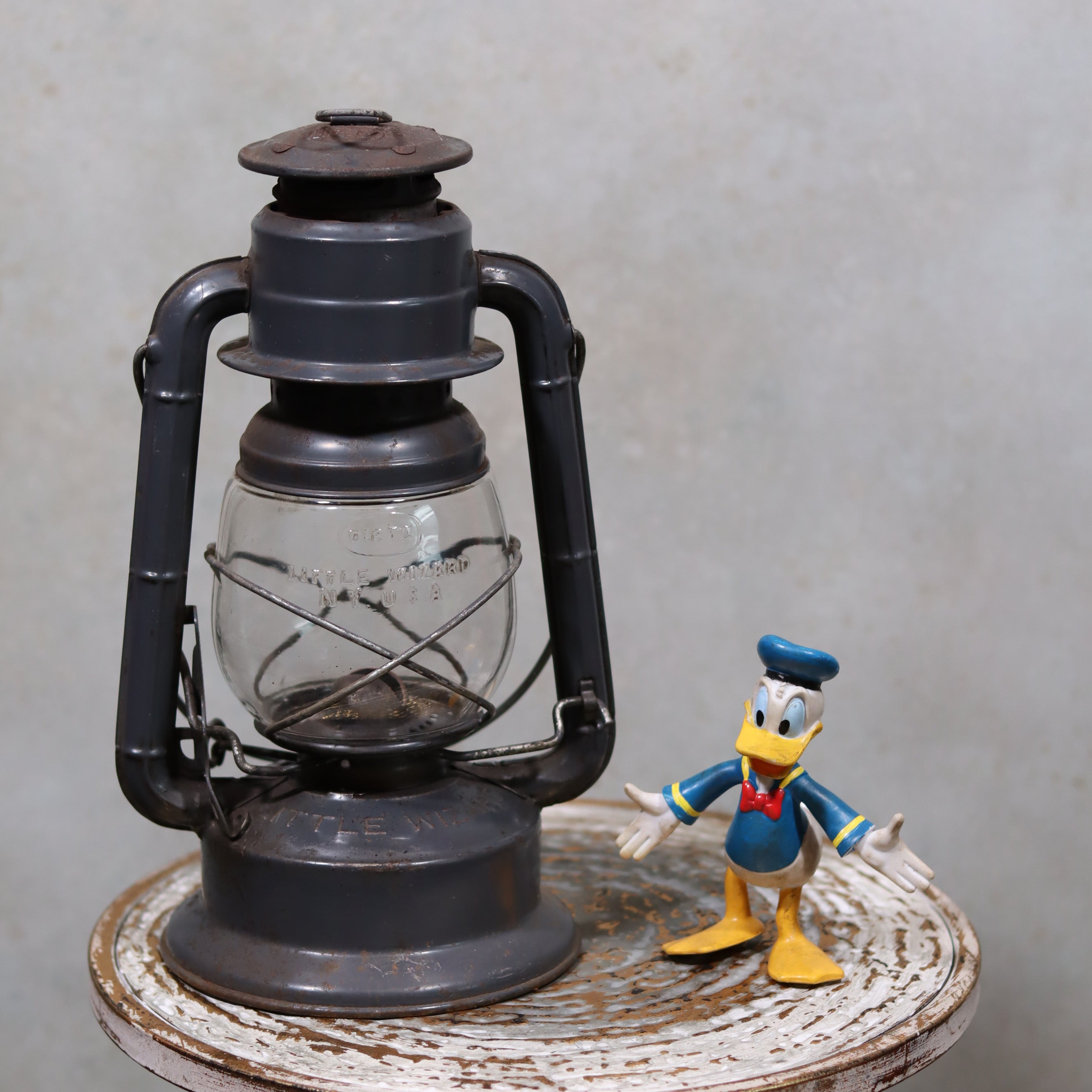 Vintage Dietz Little Wizard Hurricane Lantern – 1950s American Kerosene Lamp
