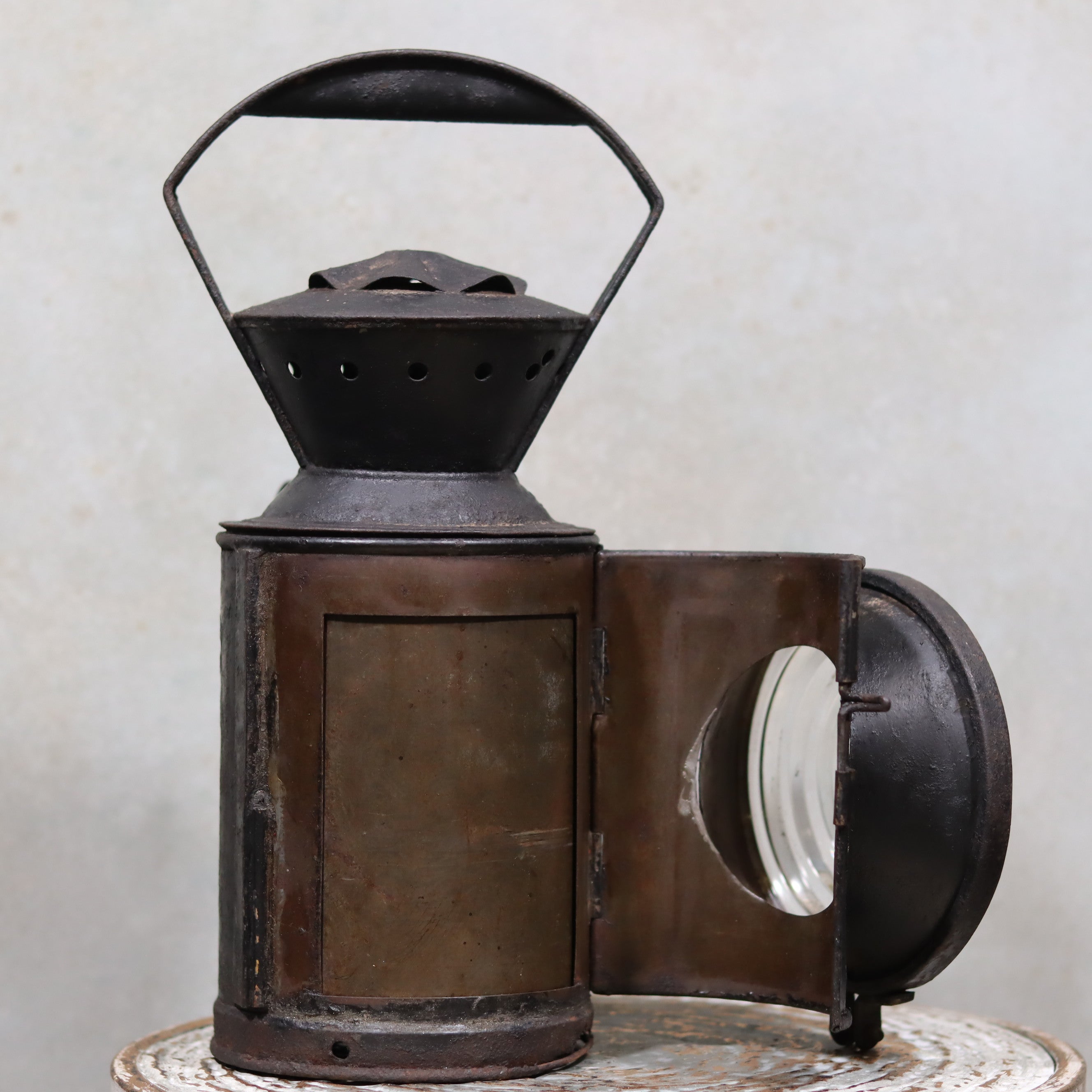 Extremely Rare Large Bullseye Lantern – H.L. Piper Montreal (c.1910–1930)